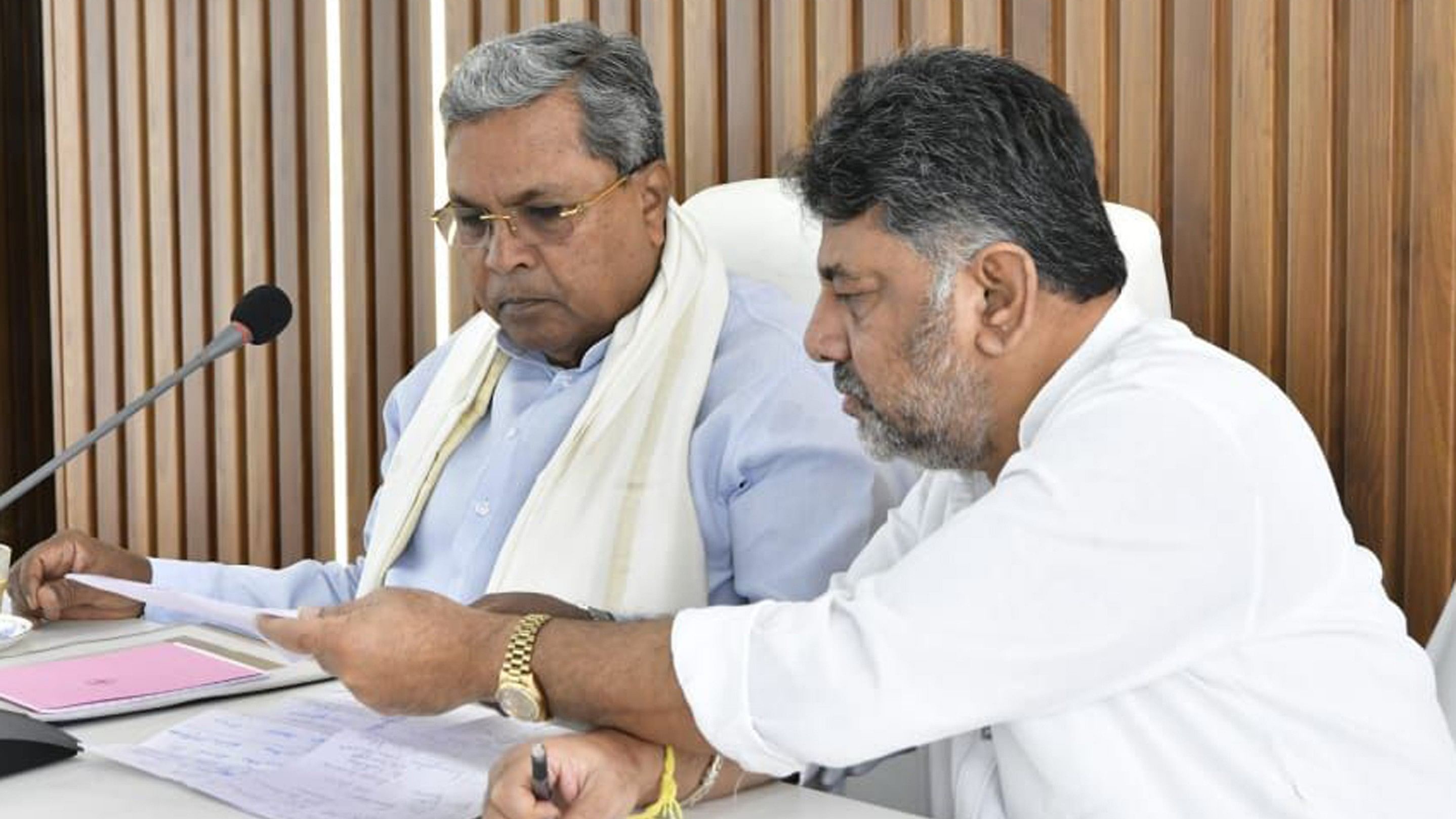 <div class="paragraphs"><p>Karnataka CM Siddaramaiah with Deputy CM D K Shivakumar </p></div>